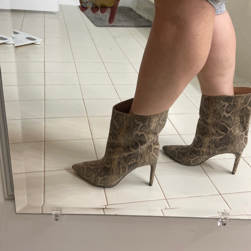 Express distinctive reptile print ankle booties size 7 GUC